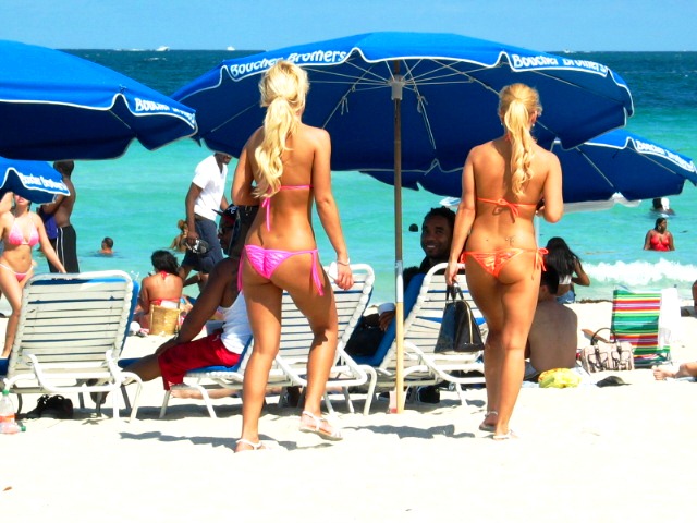 Stunning Blonde Bikini Beauties #2 - Copyright © 2012 JiMmY RocKeR PhoToGRaPhY